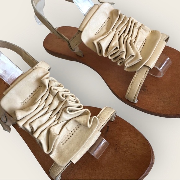 Chocolat Blu Ruched Sandals - Picture 5 of 11